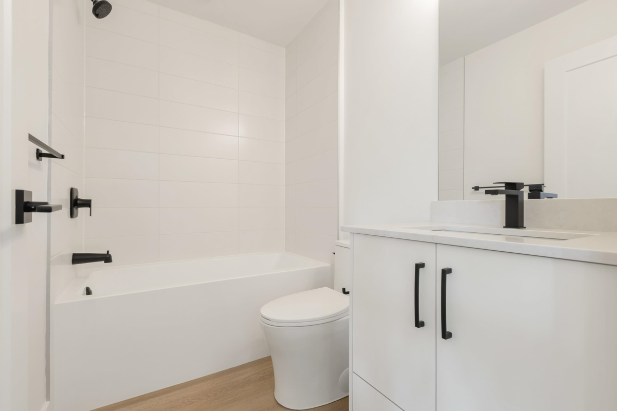 Guest Bathroom Photo of 411 20286 72b Avenue, Langley, BC