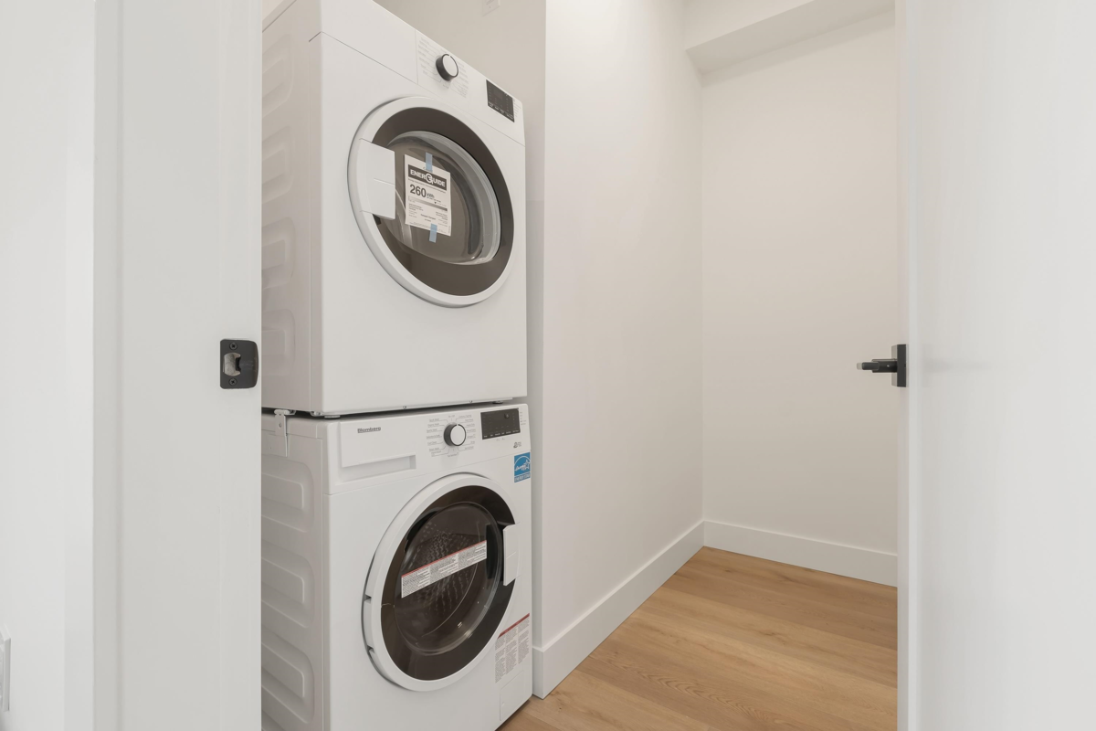 Powder Room Photo of 411 20286 72b Avenue, Langley, BC