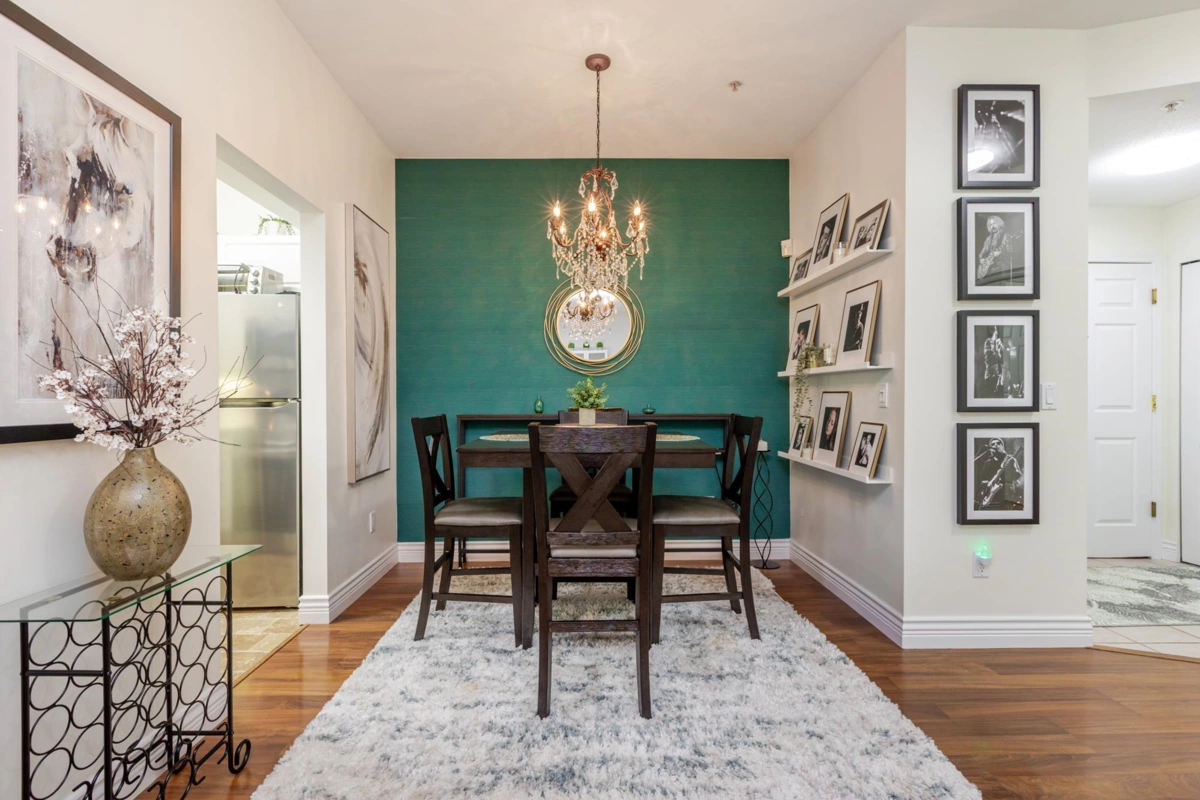 Entry Foyer Photo of 205 4747 54a Street, Ladner, BC