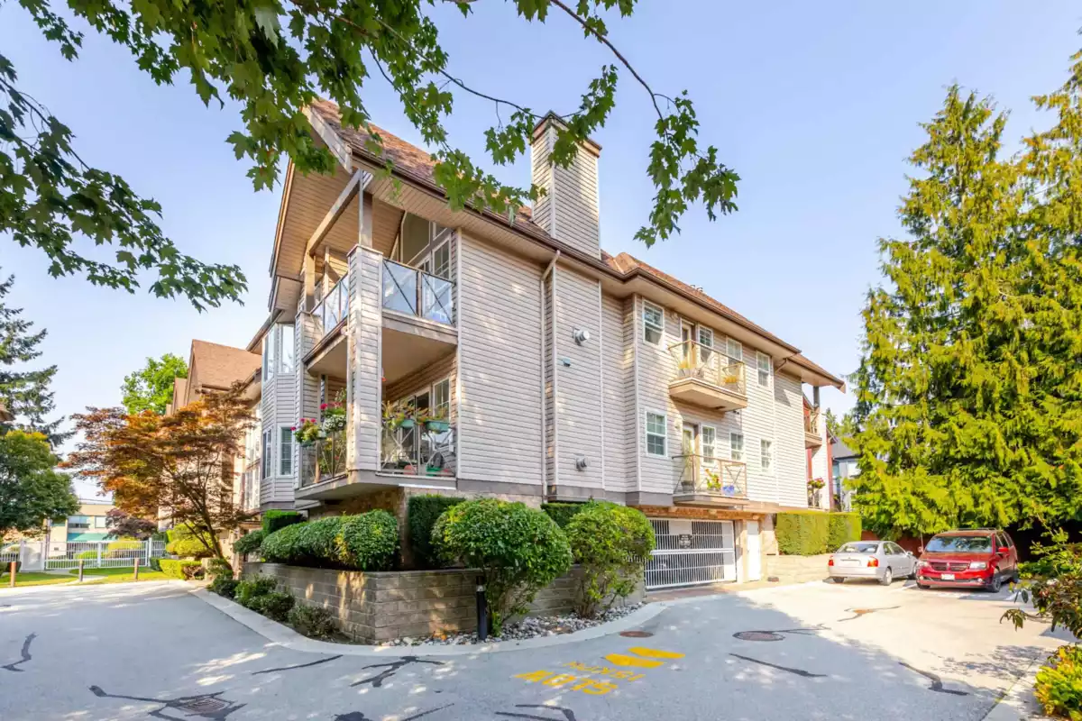Family Room Photo of 205 4747 54a Street, Ladner, BC