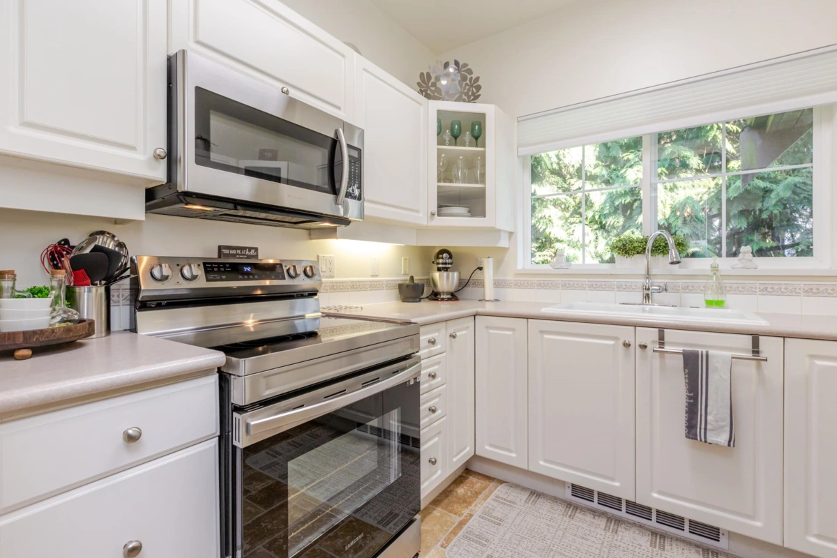 Garage Interior Photo of 205 4747 54a Street, Ladner, BC