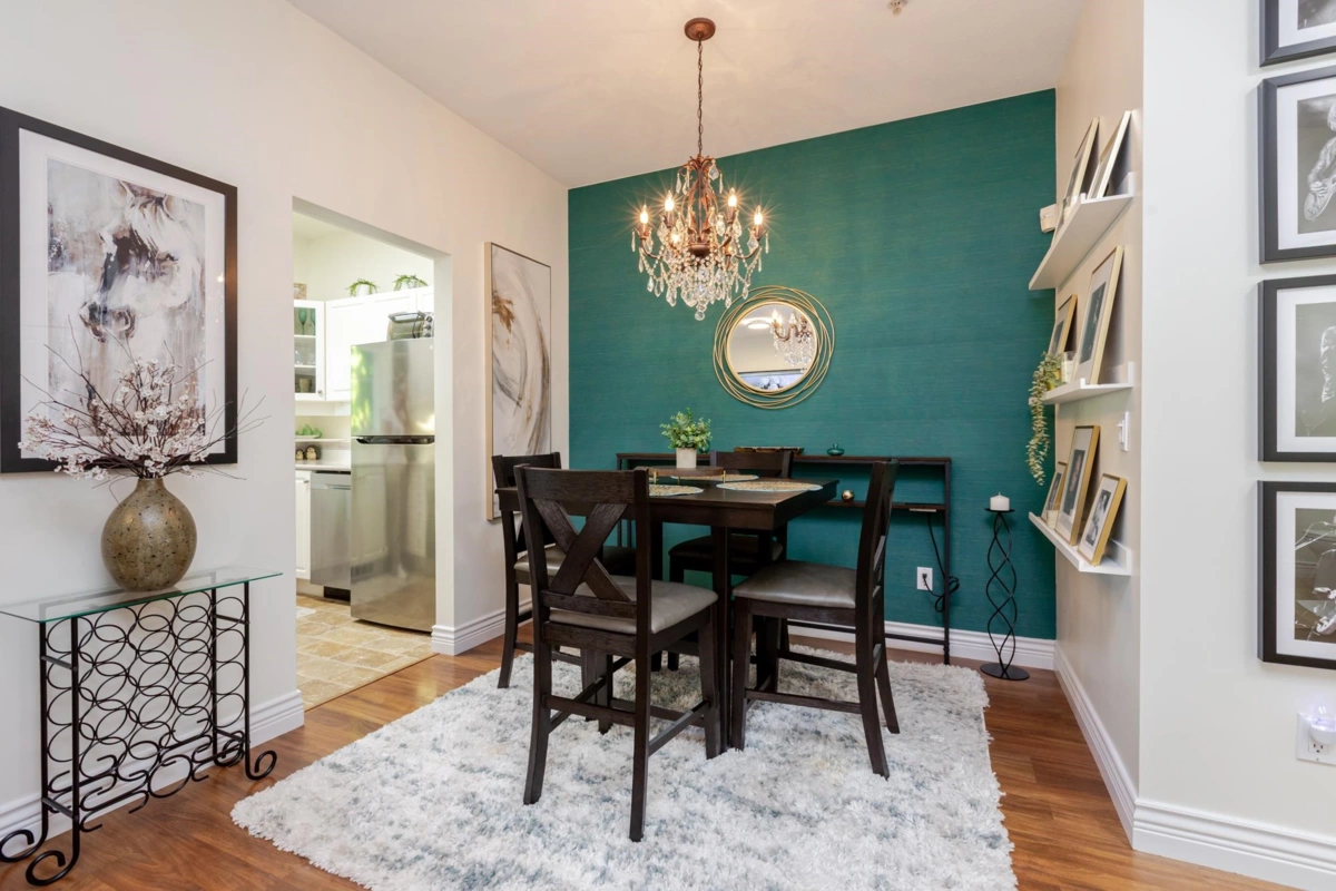 Hallway Photo of 205 4747 54a Street, Ladner, BC