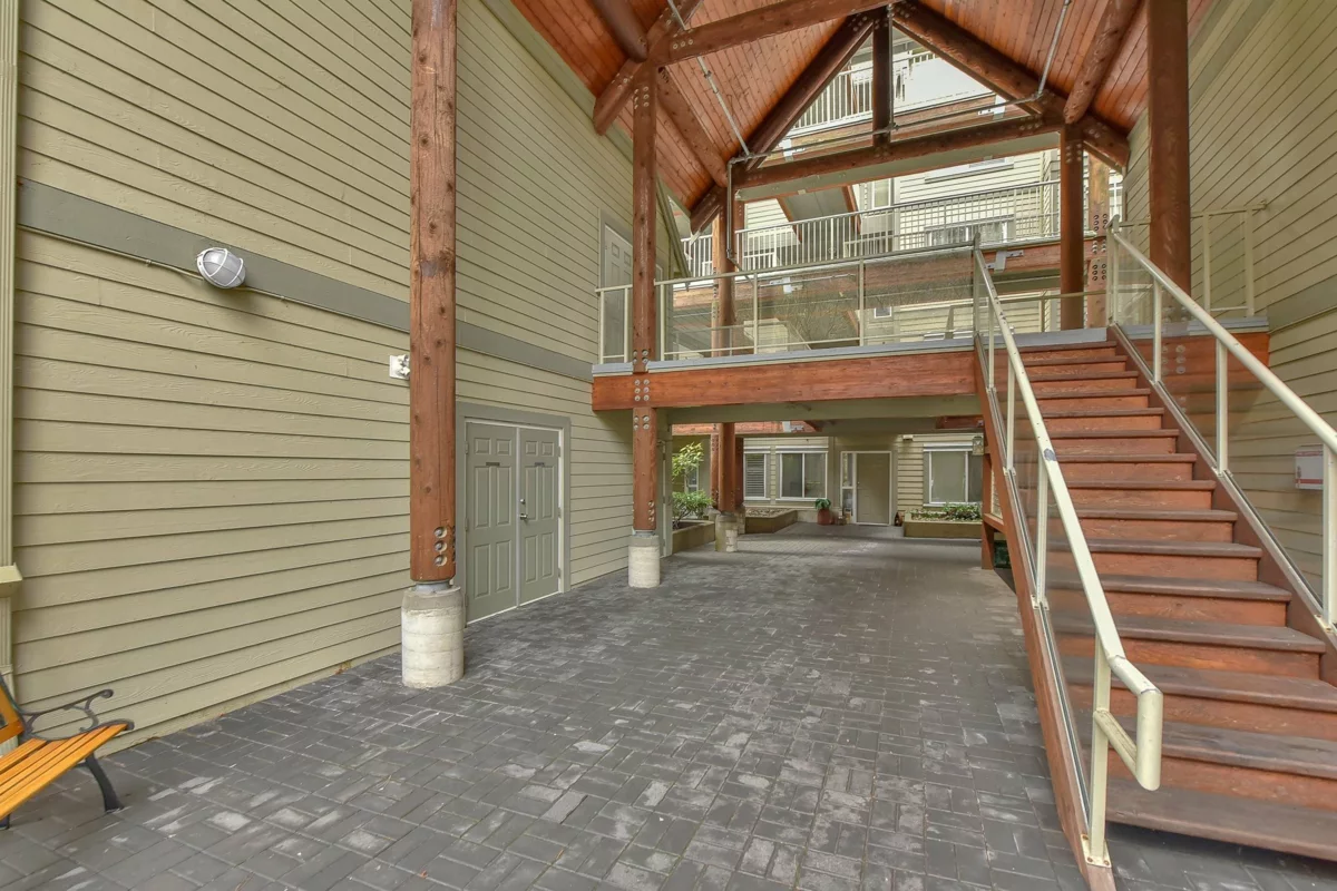 Guest Bathroom Photo of 319 1120 Tsatsu Shores Drive, Delta, BC