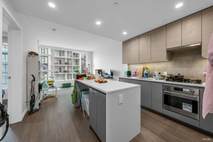 1612 2108 Gilmore Avenue, Burnaby, BC
