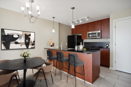 2009 7178 Collier Street, Burnaby, BC, Burnaby — Apartment/Condo for sale