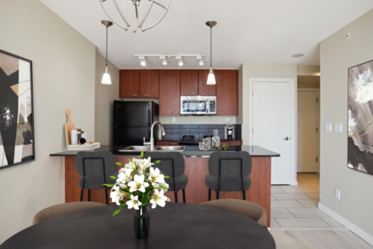 2009 7178 Collier Street, Burnaby, BC, Burnaby — Apartment/Condo for sale