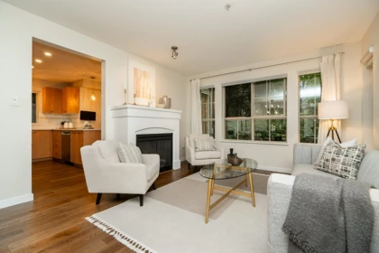 202 2966 Silver Springs Boulevard, Coquitlam, BC, Coquitlam — Apartment/Condo for sale