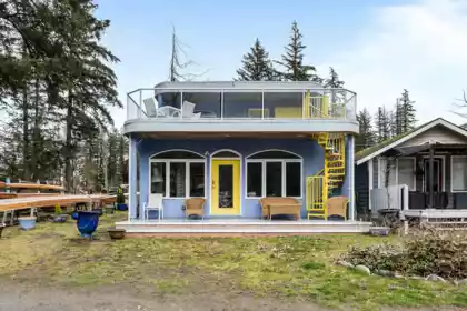106 First Avenue, Cultus Lake, BC, Cultus Lake — Single Family Residence for sale