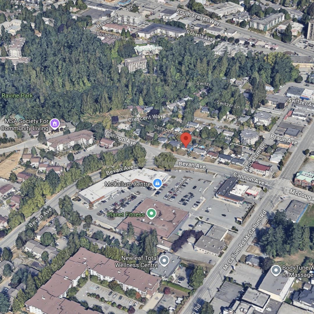 Kitchen Island Photo of 33533 Cannon Avenue, Abbotsford, BC