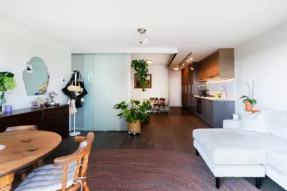 Primary Bedroom Photo of 902 189 Keefer Street, Vancouver, BC