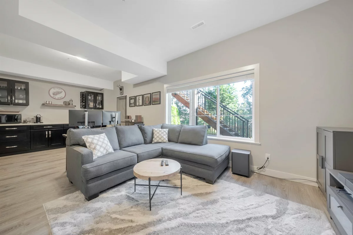Mudroom Photo of 48 11252 Cottonwood Drive, Maple Ridge, BC