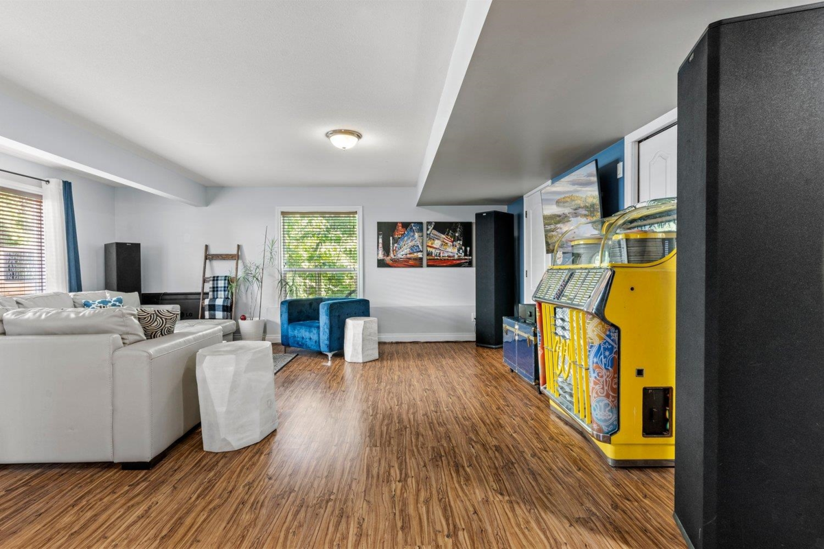 Front Yard Photo of 21 46745 Hudson Road, Chilliwack, BC