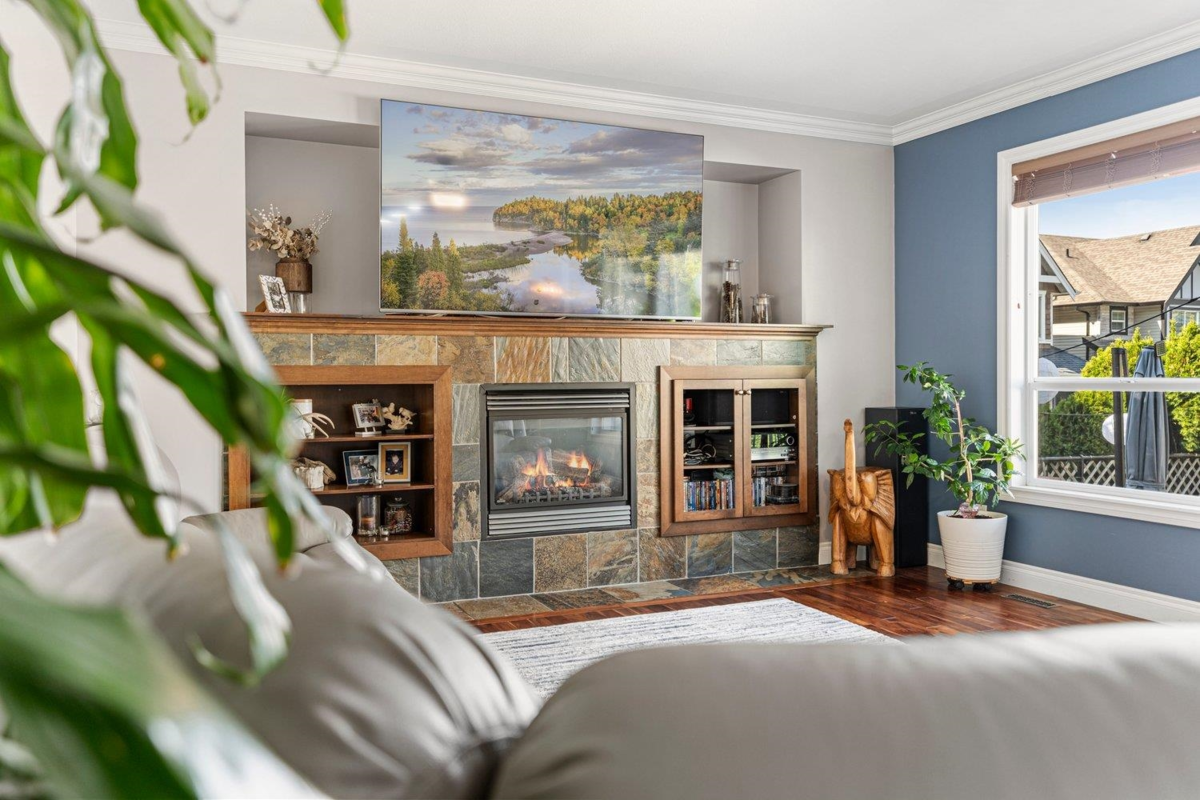 Kitchen Island Photo of 21 46745 Hudson Road, Chilliwack, BC