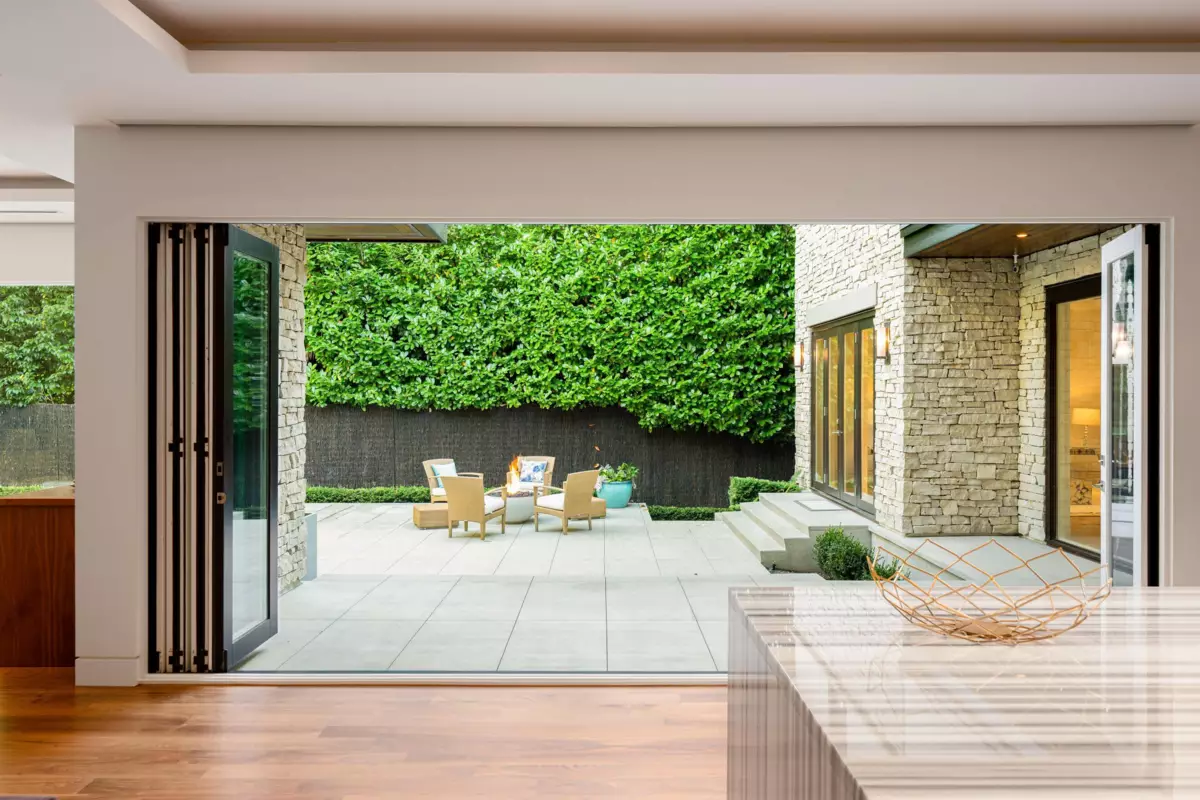 Breakfast Nook Photo of 6350 Macdonald Street, Vancouver, BC