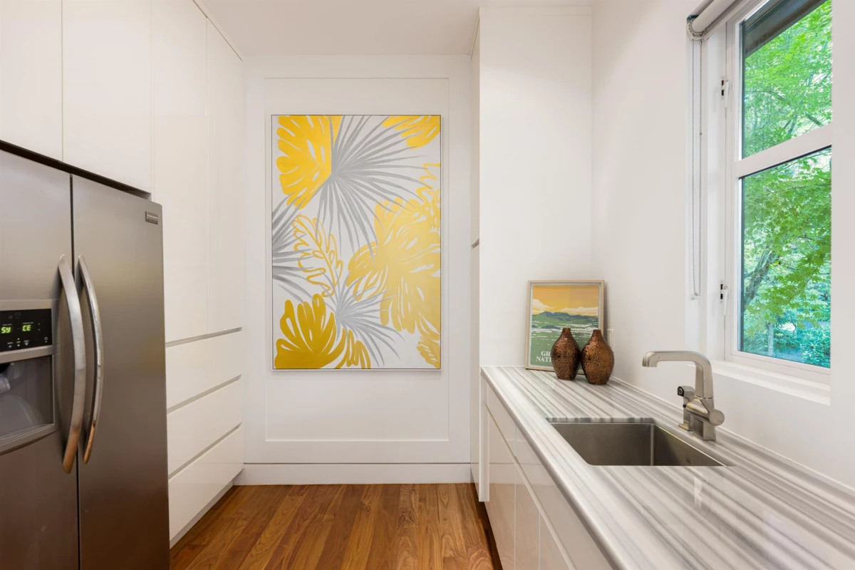 Primary Bathroom Photo of 6350 Macdonald Street, Vancouver, BC