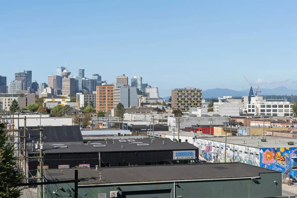 Breakfast Nook Photo of 653 955 E Hastings Street, Vancouver, BC