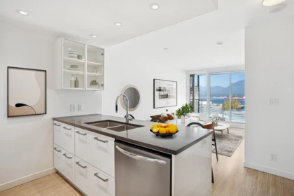 653 955 E Hastings Street, Vancouver, BC, Vancouver — Apartment/Condo for sale
