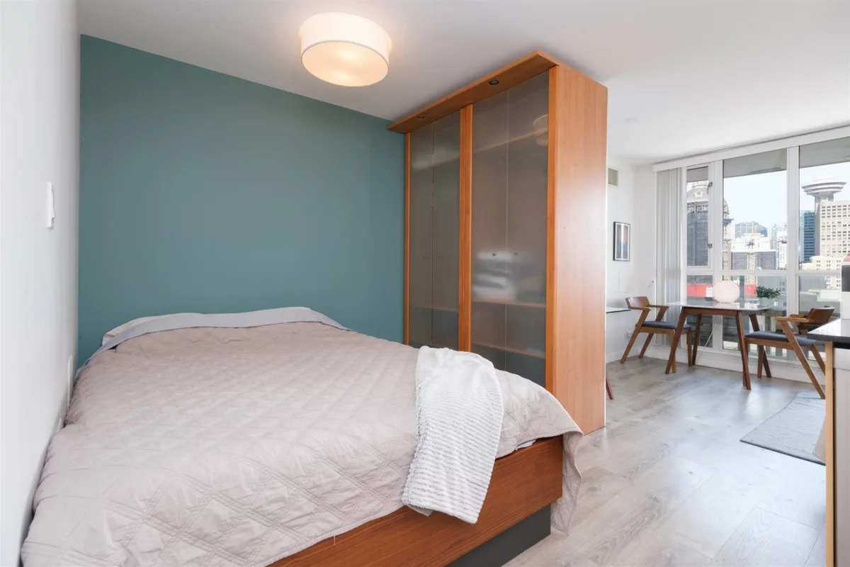 Bedroom 3 Photo of 1703 63 Keefer Place, Vancouver, BC