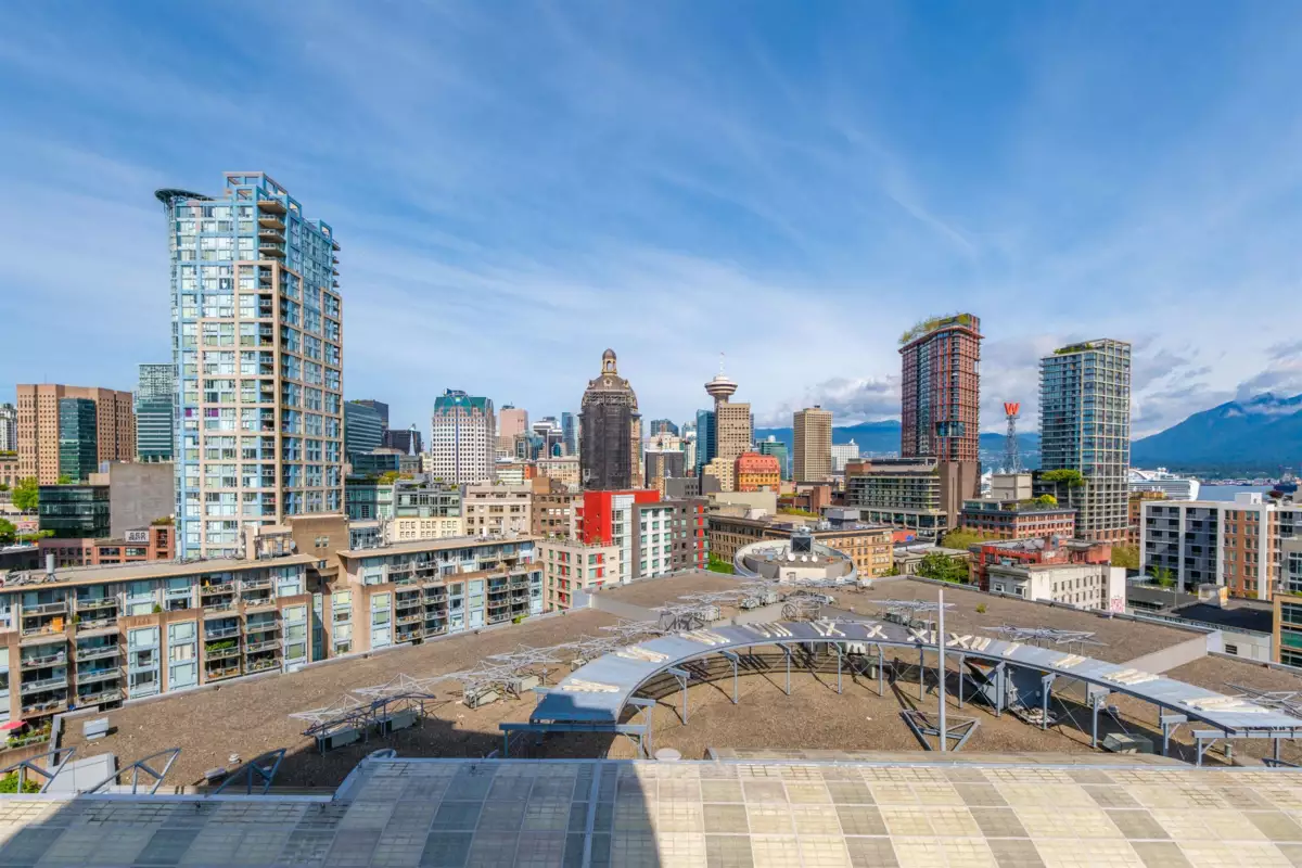 Family Room Photo of 1703 63 Keefer Place, Vancouver, BC