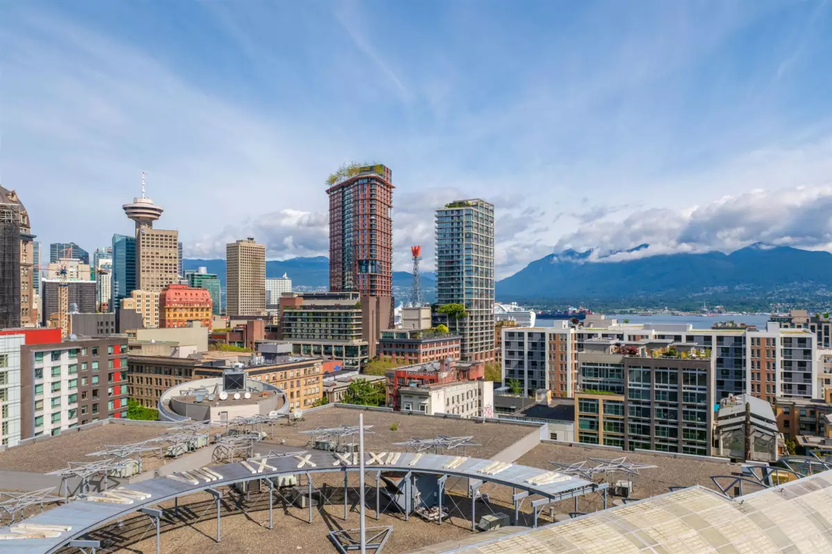 Kitchen Photo of 1703 63 Keefer Place, Vancouver, BC