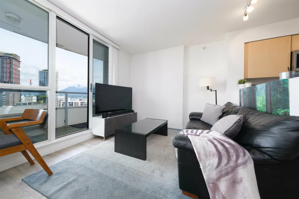 Pantry Photo of 1703 63 Keefer Place, Vancouver, BC