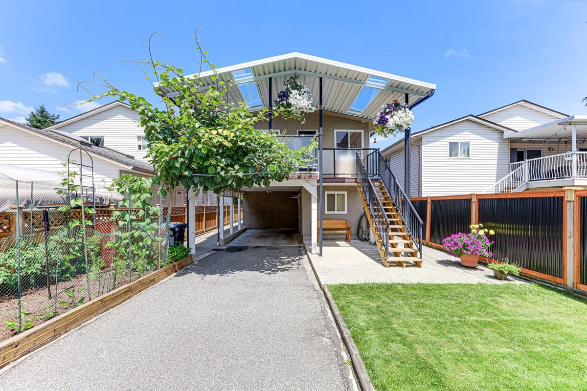 Community Amenities Photo (Clubhouse) of 2142 Grant Avenue, Port Coquitlam, BC