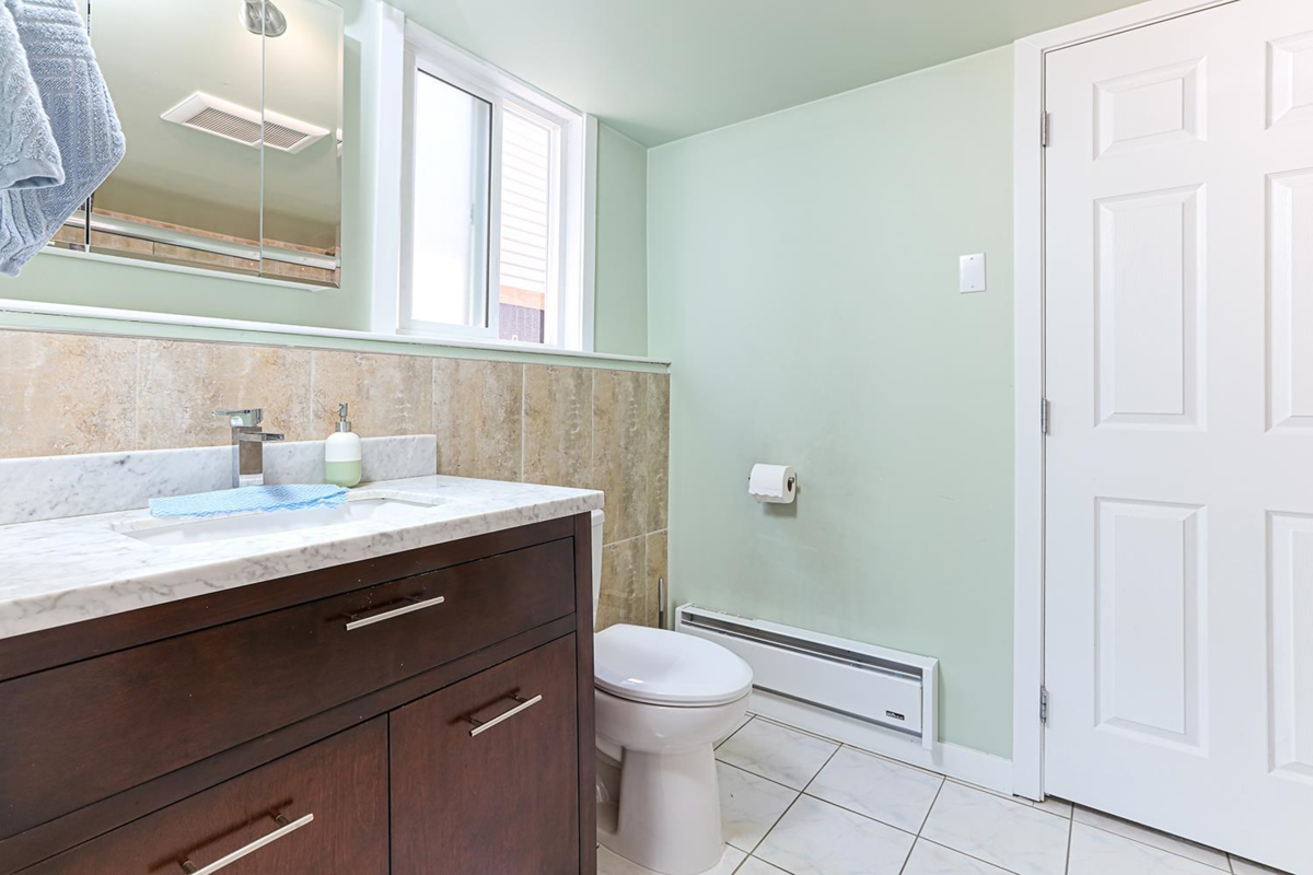 Garden / Landscaping Photo of 2142 Grant Avenue, Port Coquitlam, BC