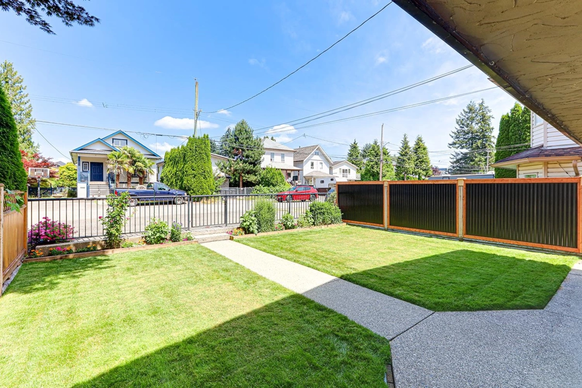Kitchen Photo of 2142 Grant Avenue, Port Coquitlam, BC