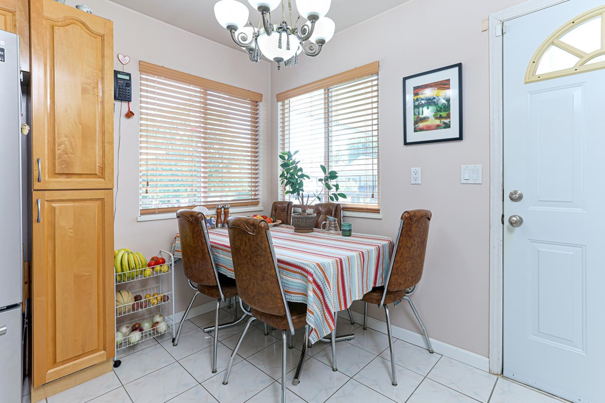 Powder Room Photo of 2142 Grant Avenue, Port Coquitlam, BC