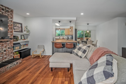 Kitchen Island Photo of 8993 Nash Street, Langley, BC