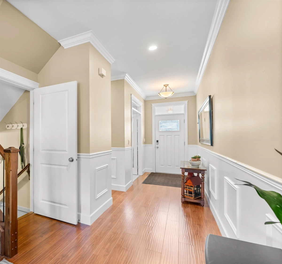 Family Room Photo of 17919 71 Avenue, Surrey, BC