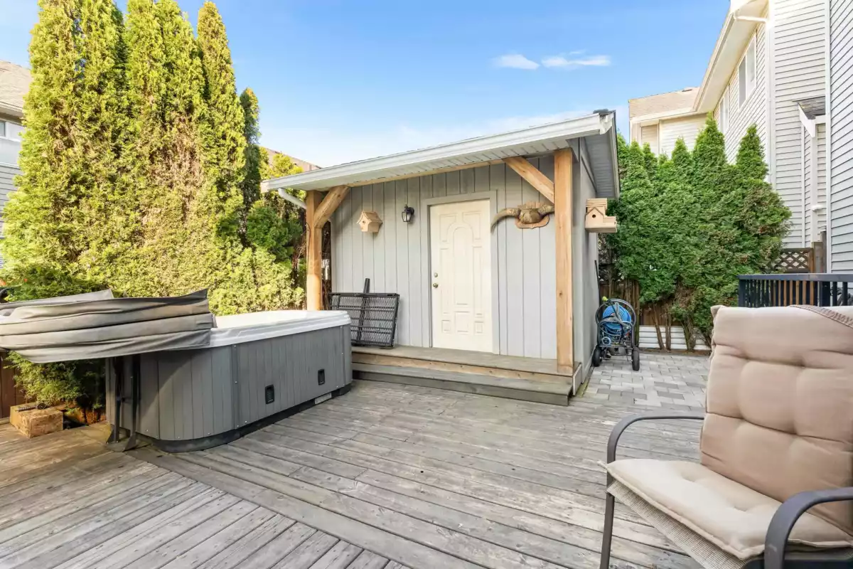 Garden / Landscaping Photo of 17919 71 Avenue, Surrey, BC