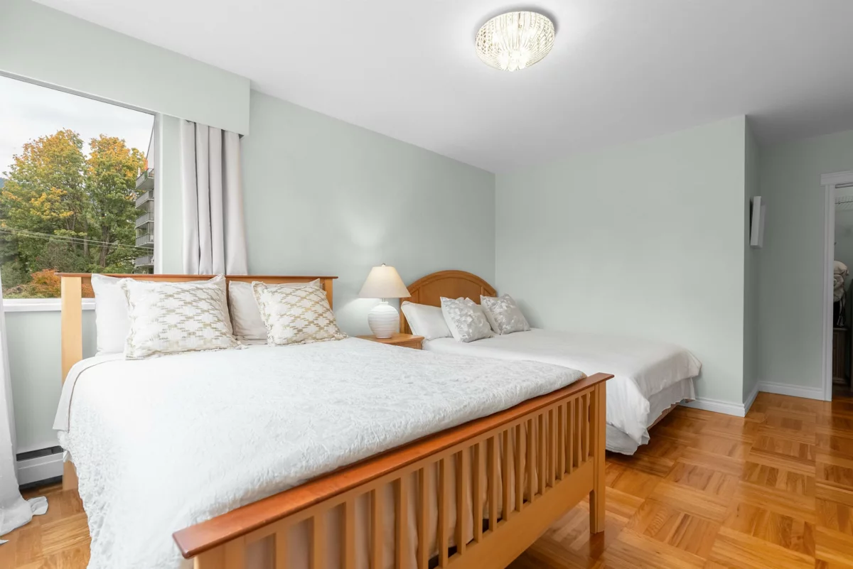 Bedroom 2 Photo of 402 1750 Esquimalt Avenue, West Vancouver, BC