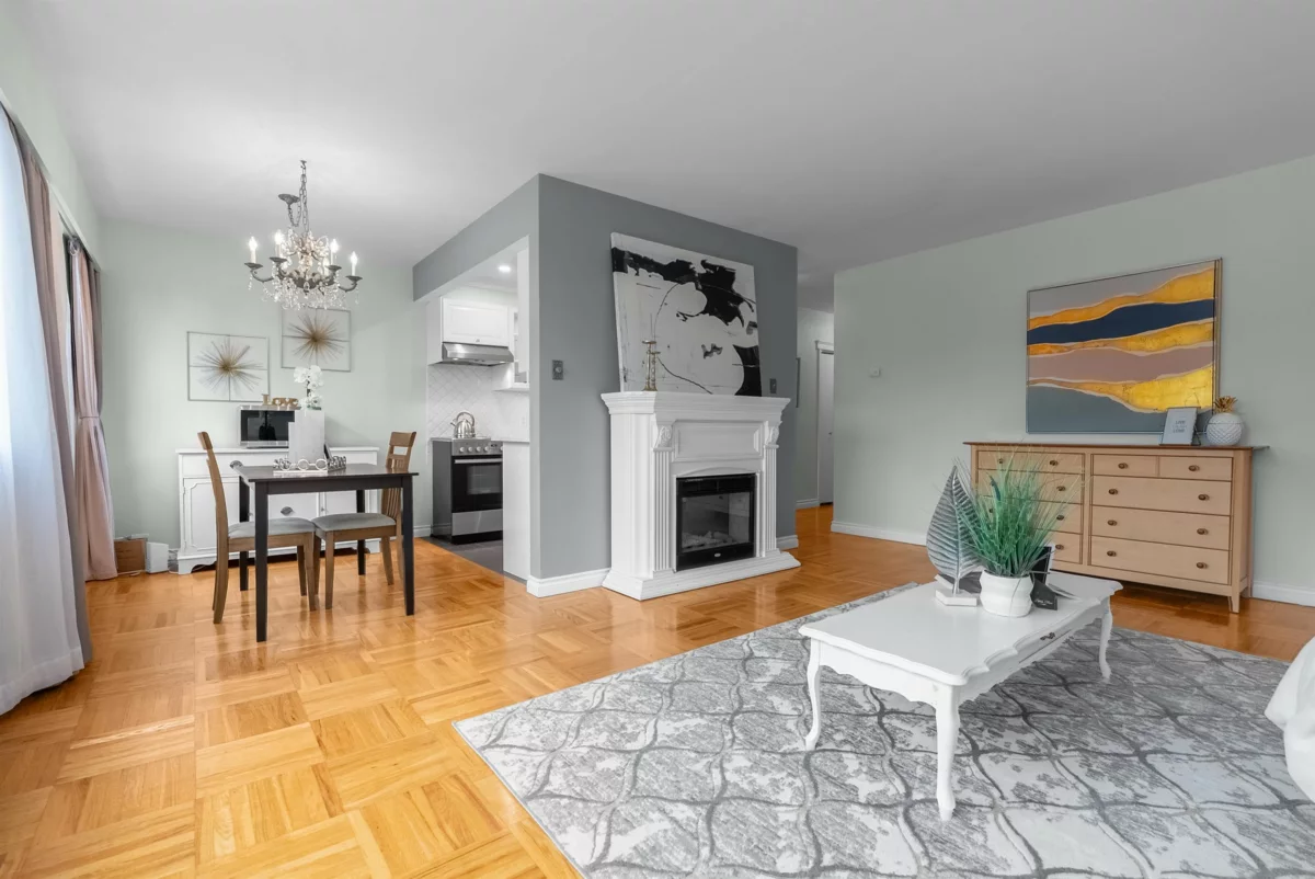 Dining Area Photo of 402 1750 Esquimalt Avenue, West Vancouver, BC