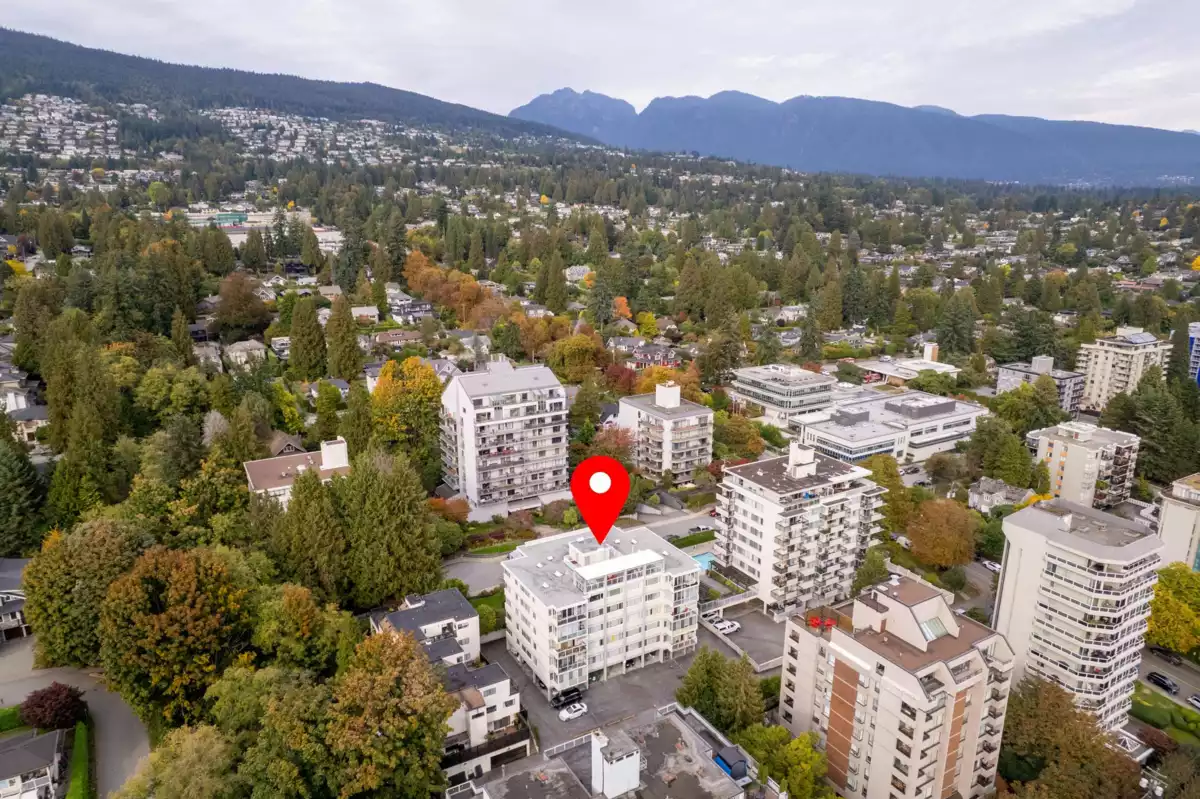 Exterior Rear Photo of 402 1750 Esquimalt Avenue, West Vancouver, BC