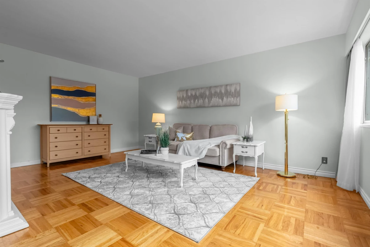 Kitchen Photo of 402 1750 Esquimalt Avenue, West Vancouver, BC