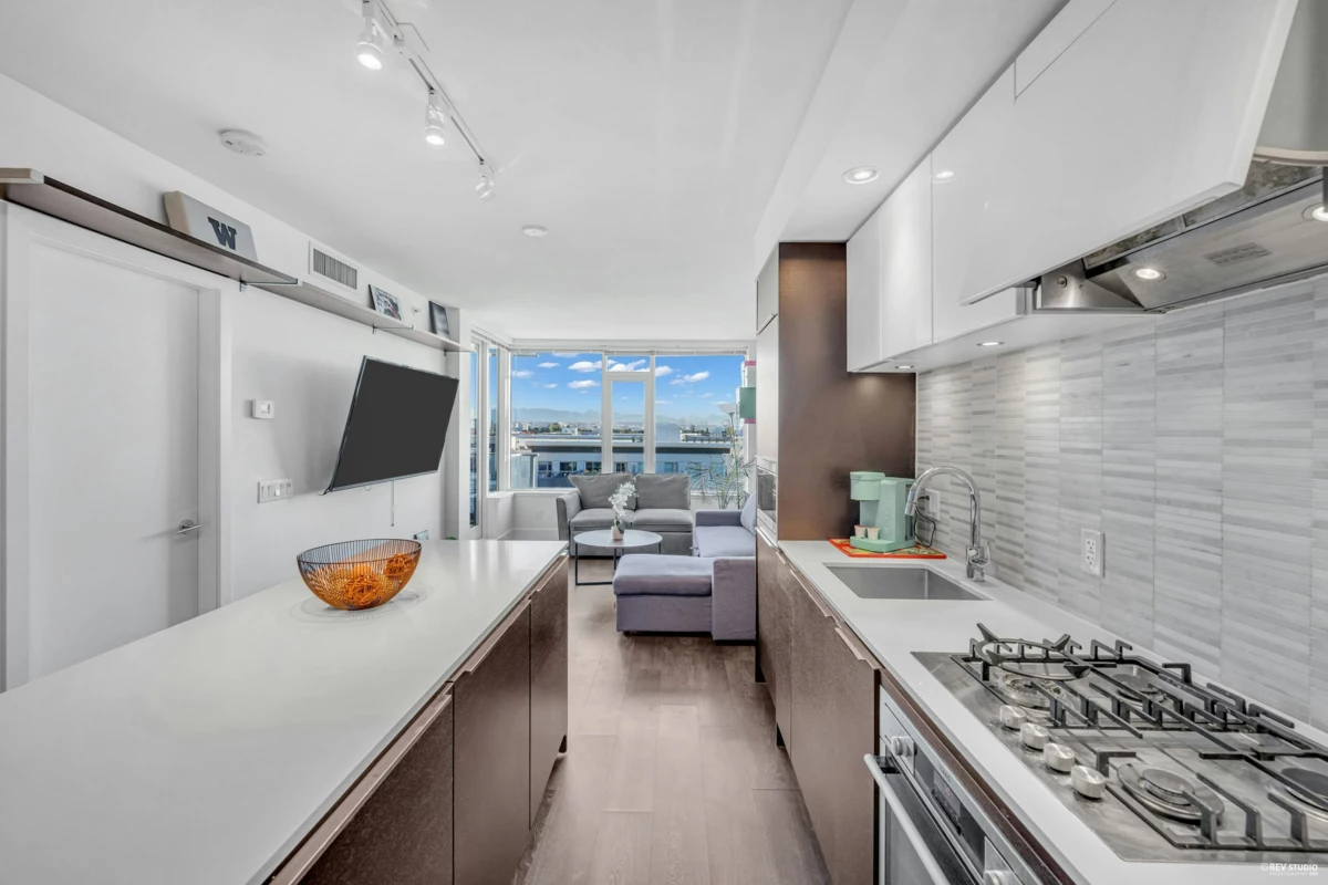Dining Area Photo of 1007 5233 Gilbert Road, Richmond, BC