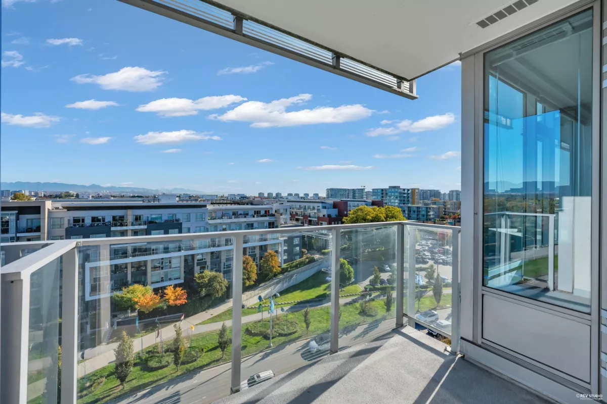 Mudroom Photo of 1007 5233 Gilbert Road, Richmond, BC