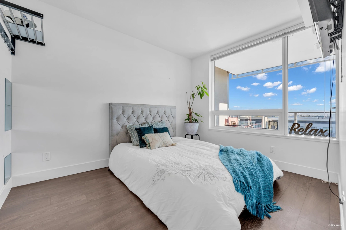 Powder Room Photo of 1007 5233 Gilbert Road, Richmond, BC