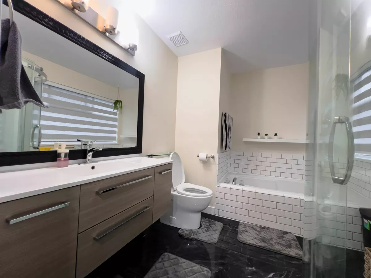 Breakfast Nook Photo of 8 11952 64 Avenue, Delta, BC