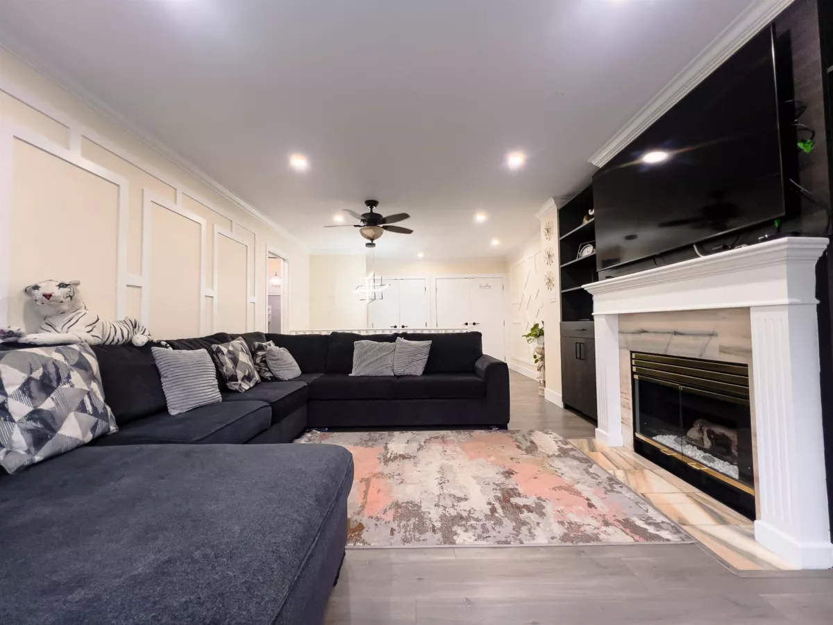 Laundry Room Photo of 8 11952 64 Avenue, Delta, BC