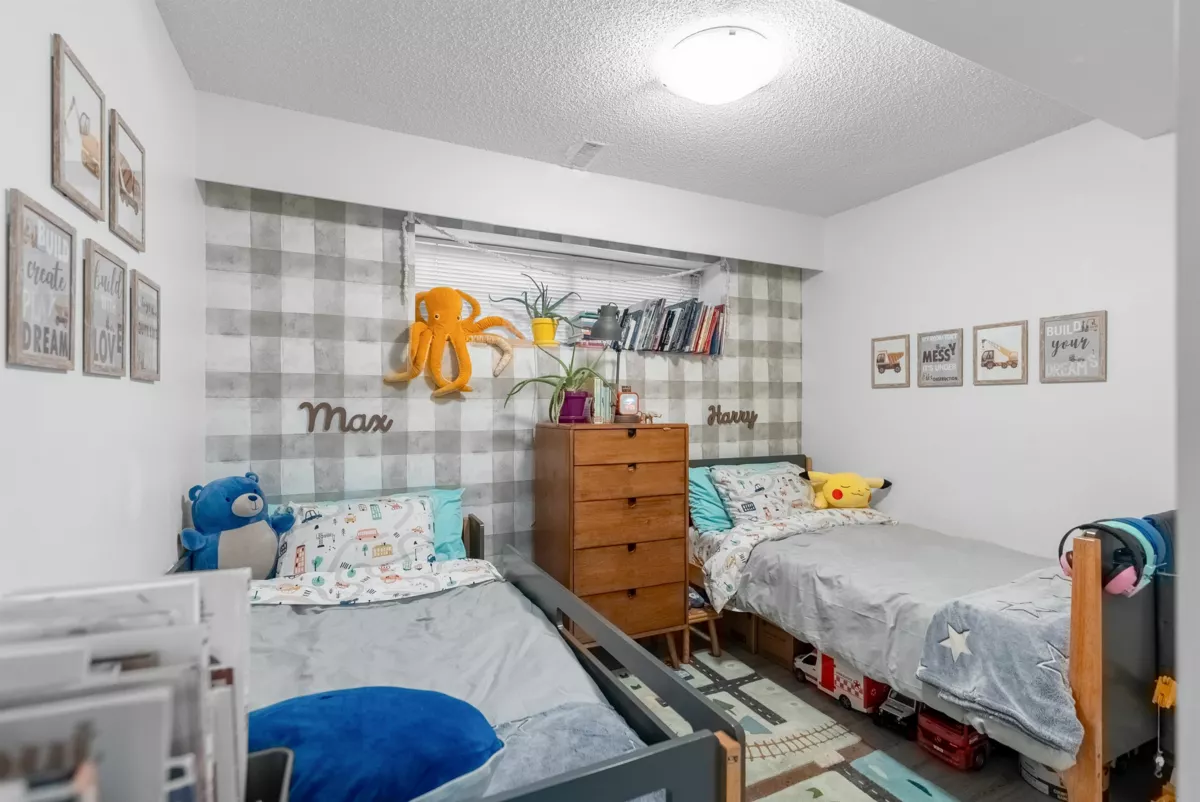 Hallway Photo of 1286 Wellington Drive, North Vancouver, BC