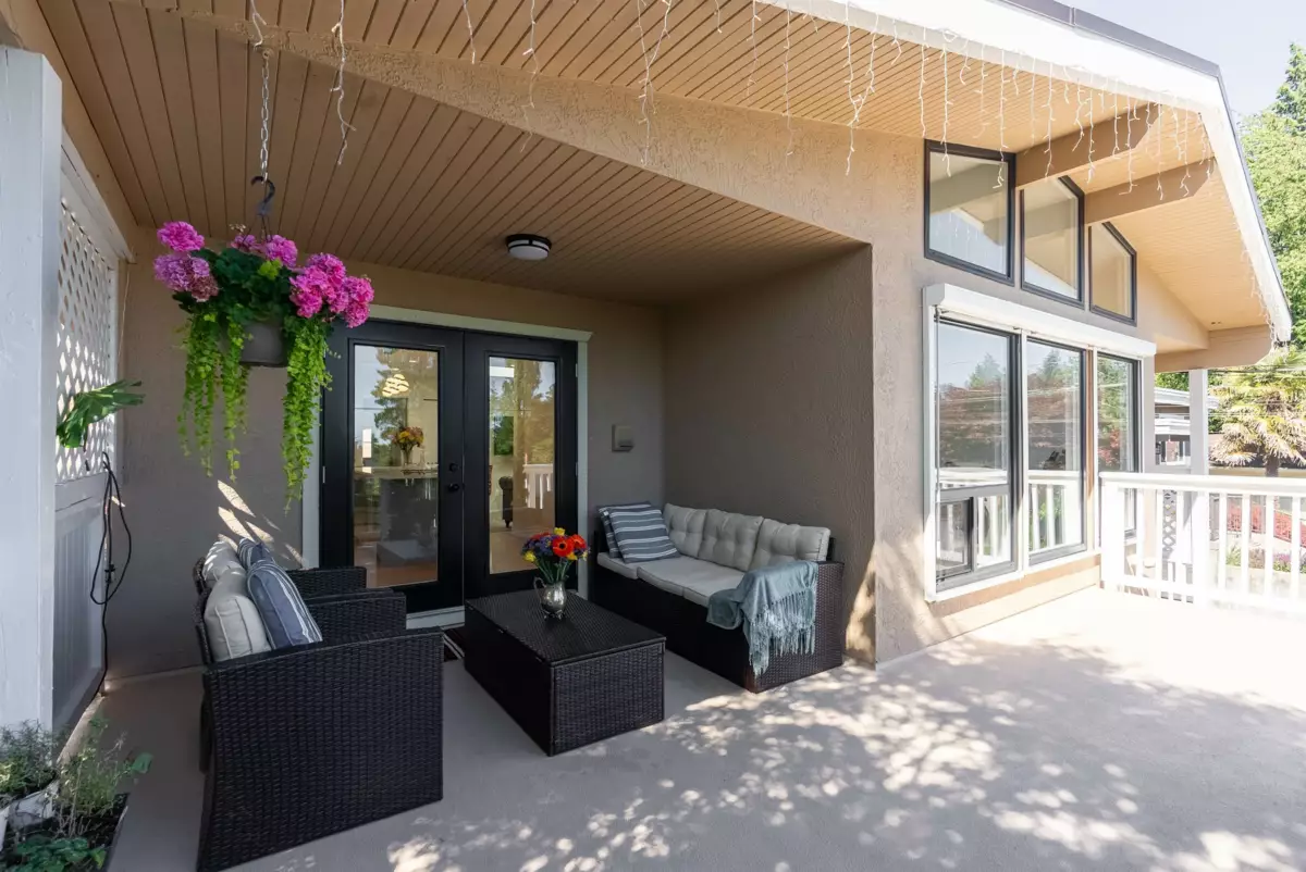 Powder Room Photo of 1286 Wellington Drive, North Vancouver, BC