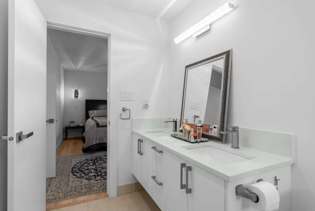 Primary Bathroom Photo of 1286 Wellington Drive, North Vancouver, BC