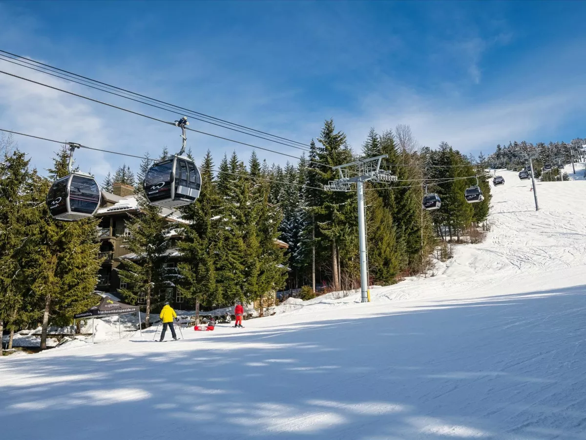 Hallway Photo of 621 4899 Painted Cliff Road, Whistler, BC