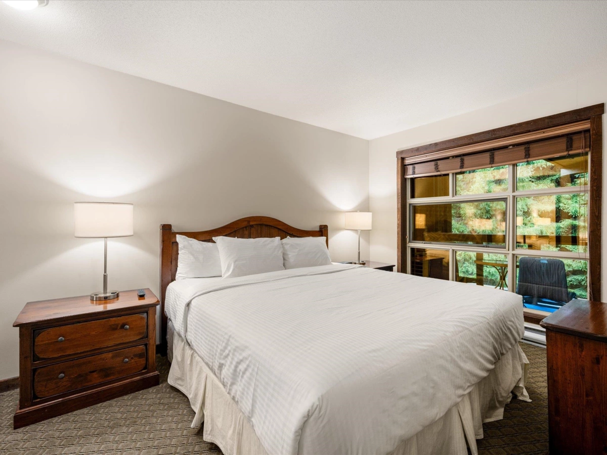 Primary Bathroom Photo of 621 4899 Painted Cliff Road, Whistler, BC