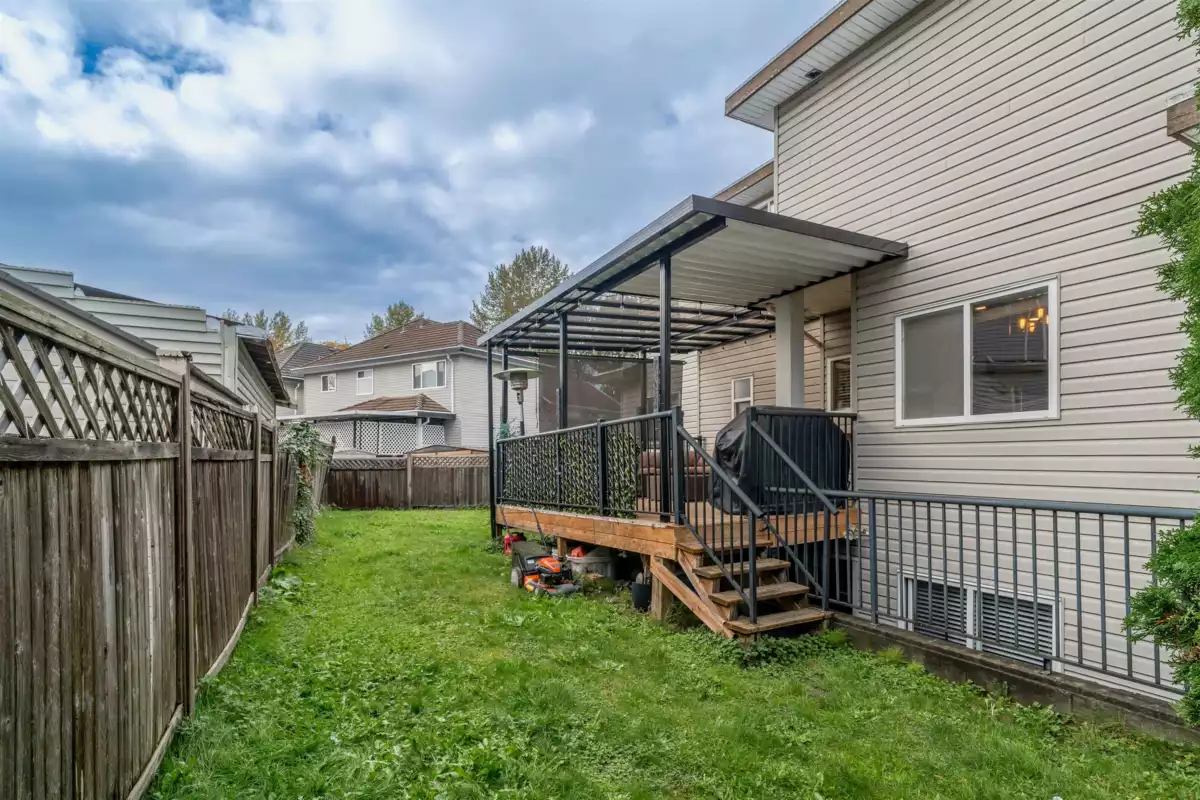 Guest Bathroom Photo of 14676 79 Avenue, Surrey, BC
