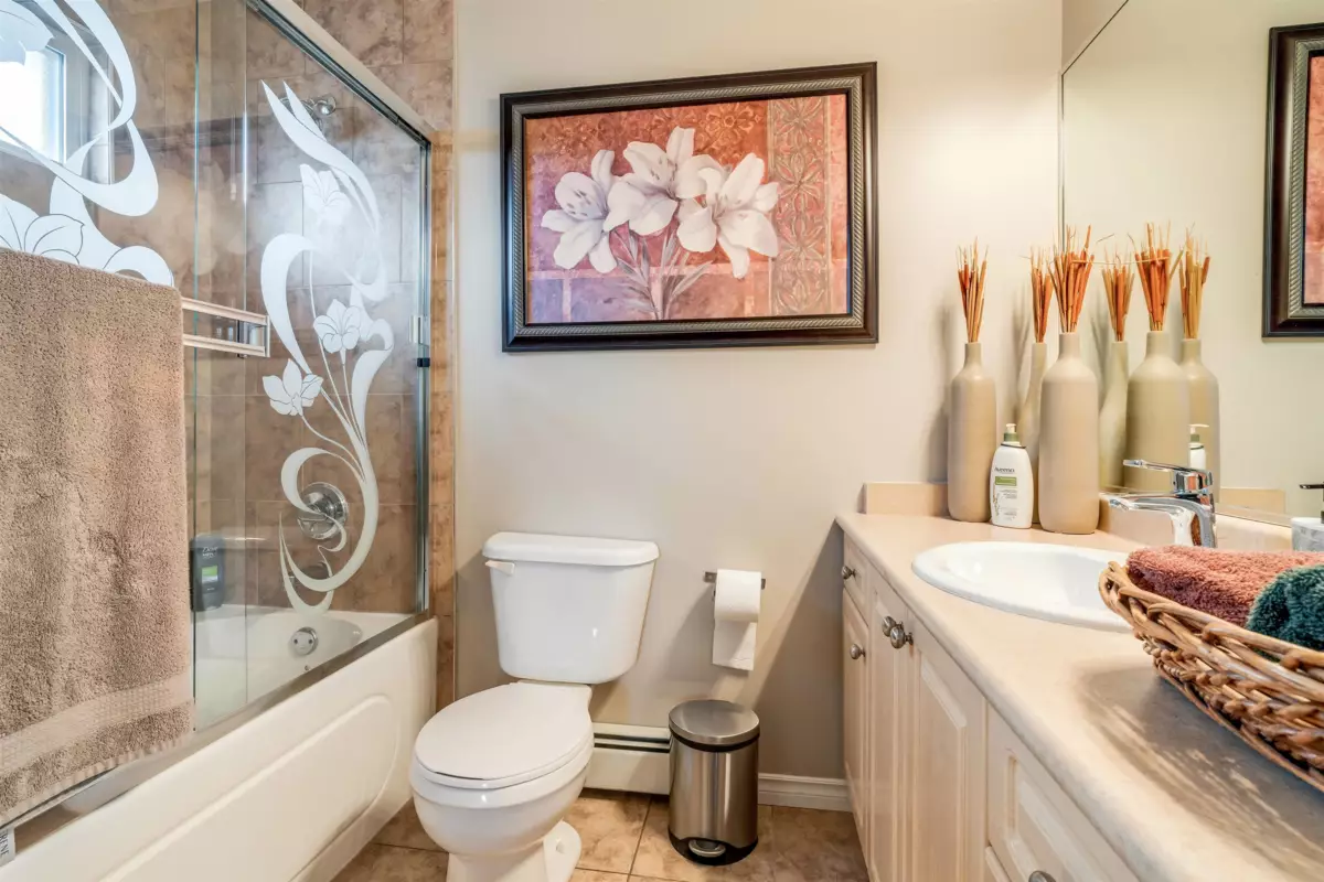 Laundry Room Photo of 14676 79 Avenue, Surrey, BC