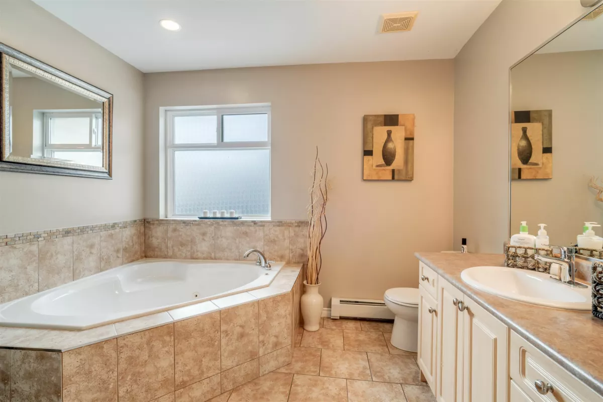 Loft / Bonus Room Photo of 14676 79 Avenue, Surrey, BC