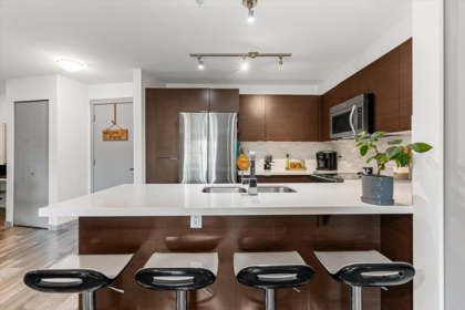 Kitchen Island Photo of 202 19201 66a Avenue, Surrey, BC